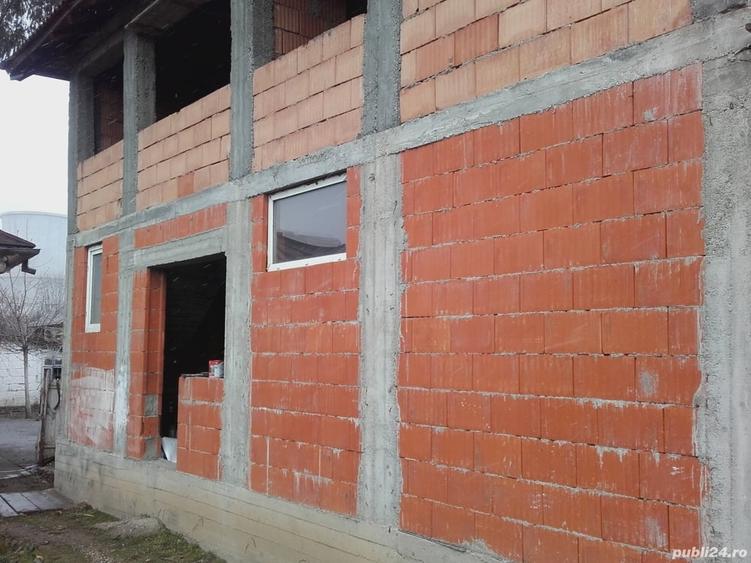 Casă cu 4 camere cu Teren 314 Mp în Bariera Vâlcii