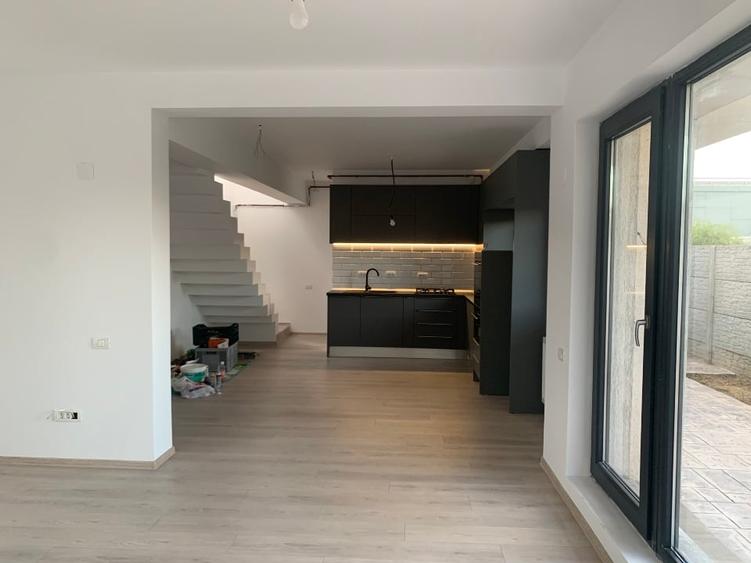 Casă 4 camere de închiriat | Bragadiru | Curte | 2 parcări | Prima închiriere - 13