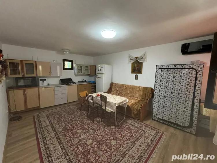 Casă cu Teren 661 Mp în Central