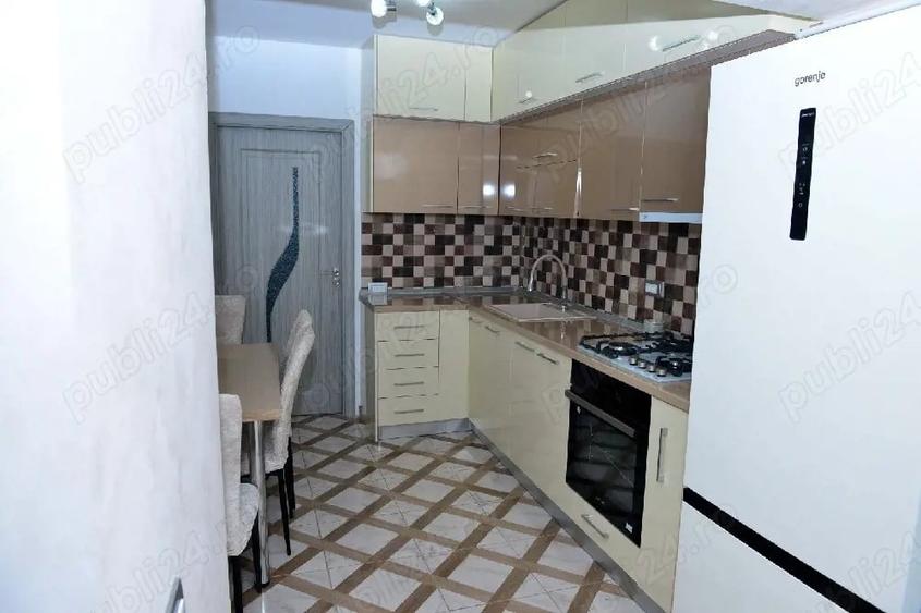 Apartament cu 2 camere semidecomandat în Victoriei