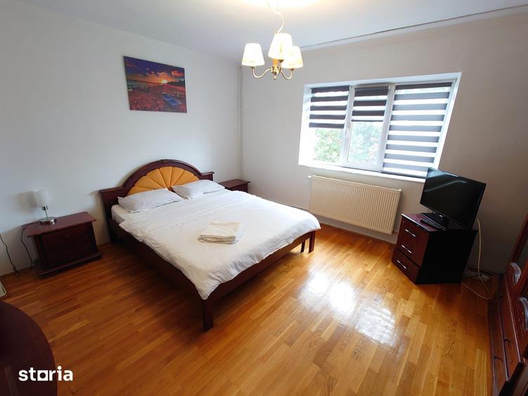 Casă cu 9 camere cu Teren 986 Mp în Găvana