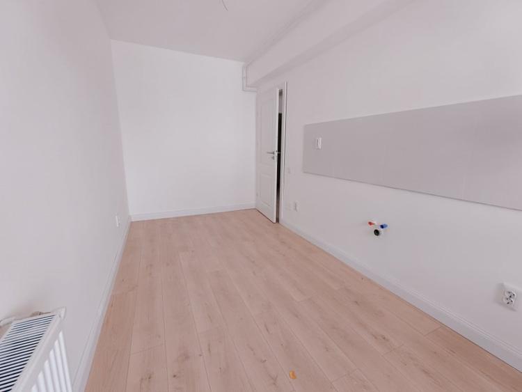 Apartament o camera | 38 mp | etaj 2 | zona Terra - 4