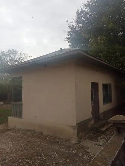 Casă cu 2 camere în Putineiu