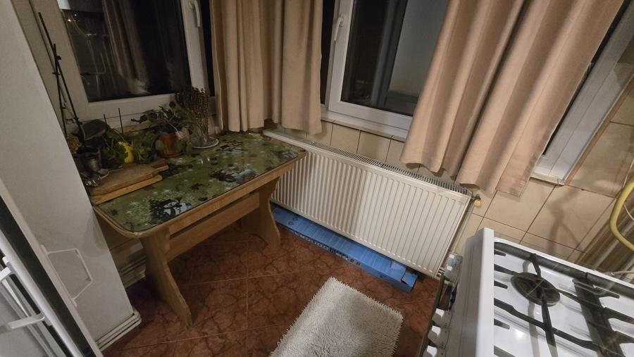 Apartament cu 2 camere decomandat în Galata