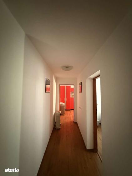 Apartament cu 3 camere decomandat în Exterior Vest