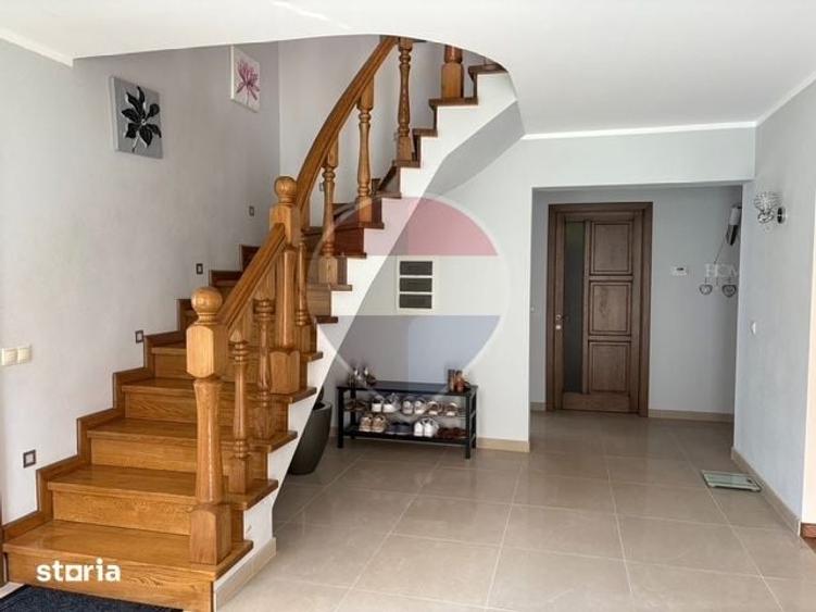 Casă cu 5 camere cu Teren 541 Mp în Ocna Șugatag