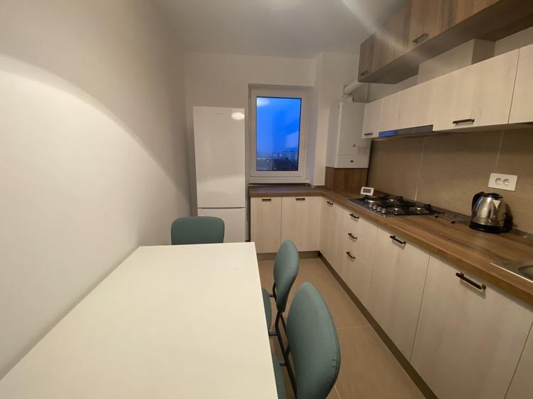 Apartament cu 2 camere decomandat, mobilat în Blumăna