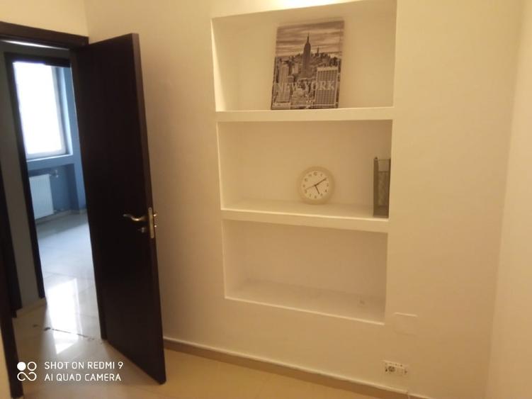 Apartament cu 3 camere decomandat, mobilat în Universitate