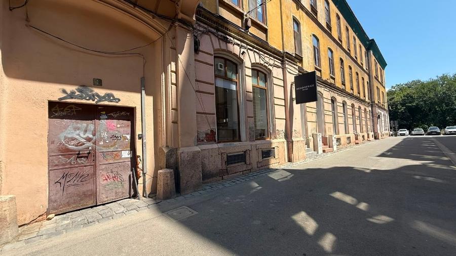Apartament cu 2 camere decomandat în Ultracentral