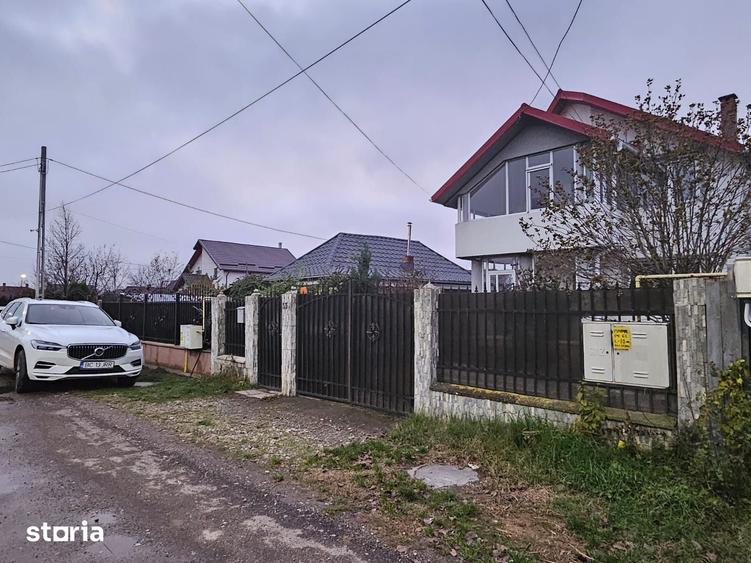 Casă cu 4 camere cu Teren 400 Mp în Șerbănești