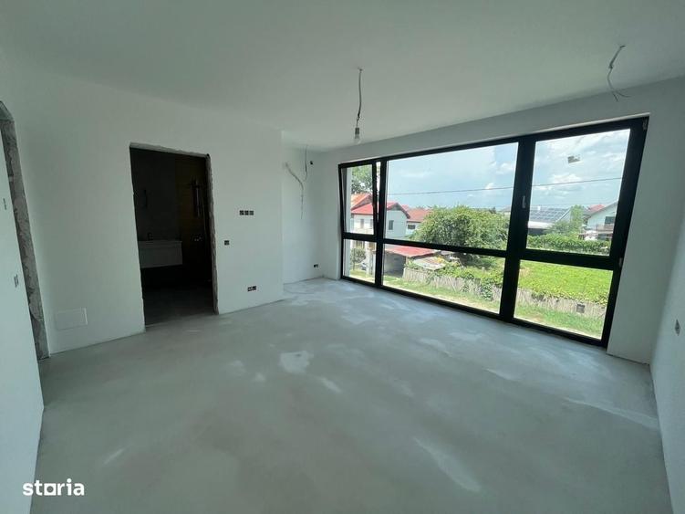 Casă cu 4 camere în Tunari