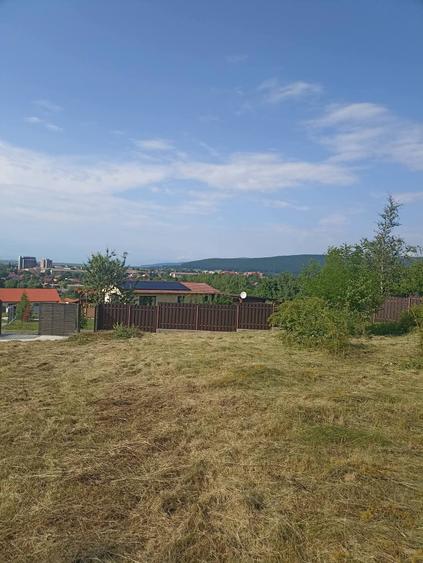 Teren Construcții intravilan de 1000 mp, în Periferie
