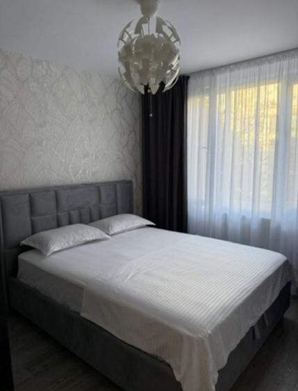 Apartament cu 2 camere decomandat în Drumul Taberei