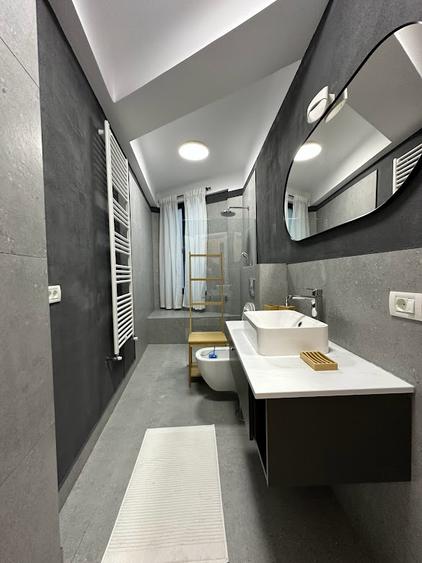 Apartament cu 3 camere în Calea Victoriei