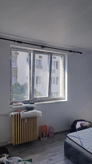 Apartament cu 2 camere decomandat în Drumul Taberei