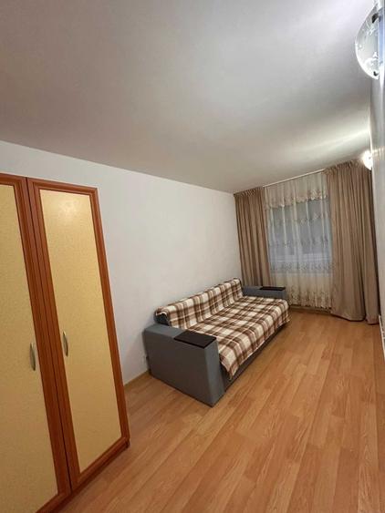 Apartament cu 2 camere decomandat în Noua