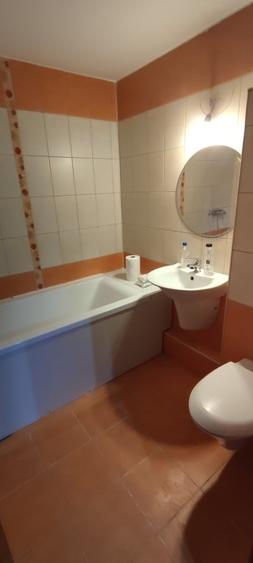 Apartament cu 2 camere decomandat în Basarabia