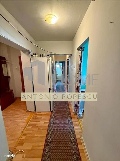 Apartament cu 4 camere decomandat în Malu Roșu
