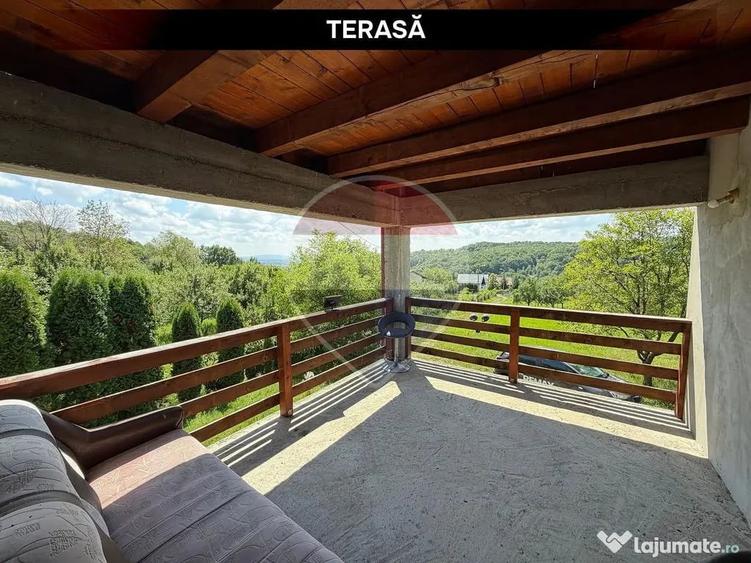 Casă cu 3 camere cu Teren 1594 Mp în Valea Borcutului