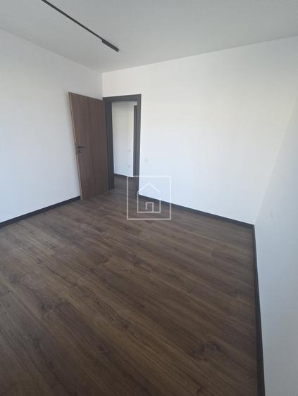 Apartament cu 3 camere decomandat în Ștrand