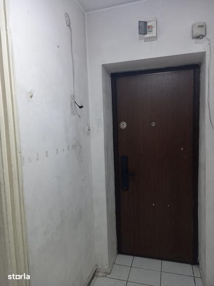 ?tefan cel Mare Metrou, Dinamo, 55mp, semidec .necesita renovare Cash - 7