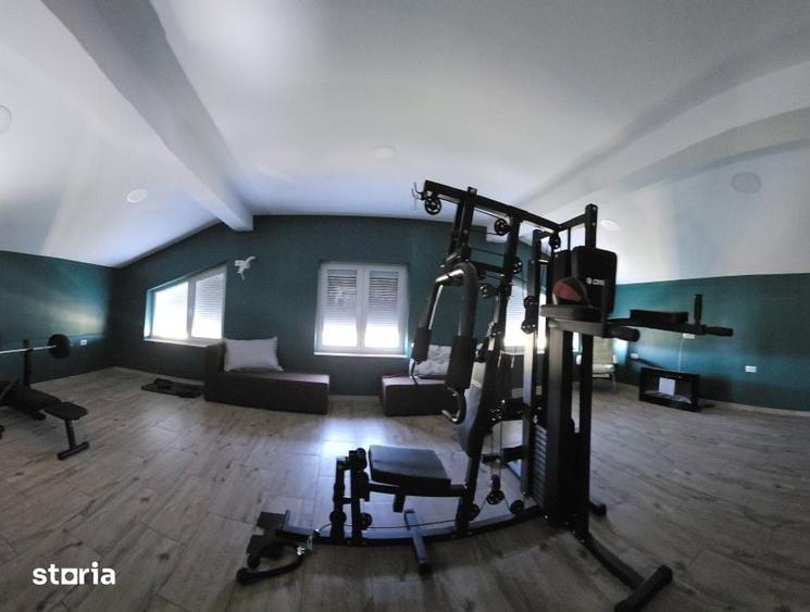 Casă cu 5 camere cu Teren 230 Mp în Balotești