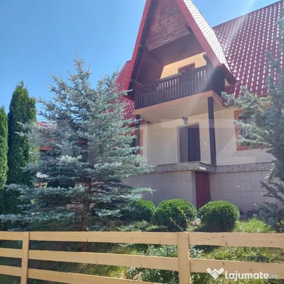 Casă cu 3 camere cu Teren 476 Mp în Central