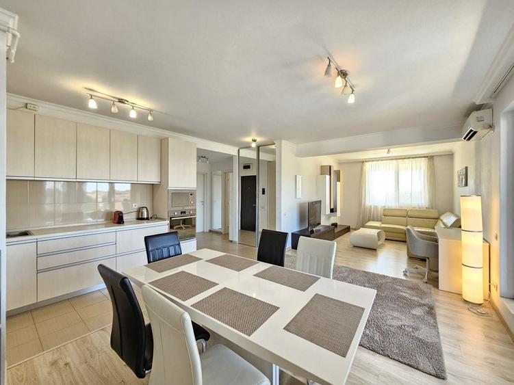 Apartament cu 3 camere decomandat, mobilat în Ultracentral
