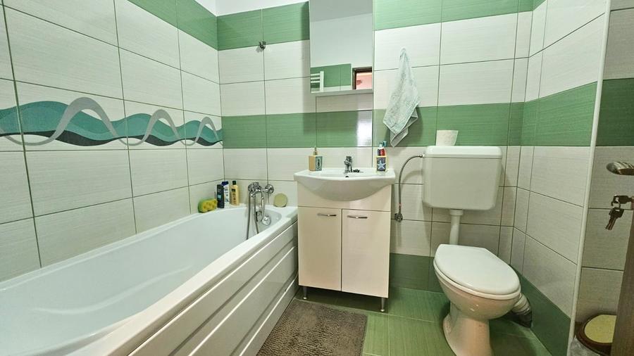 Apartament cu 3 camere decomandat în Chiajna
