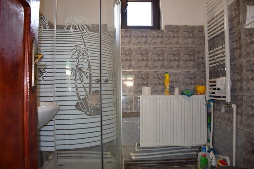 Casă cu 4 camere cu Teren 337 Mp în Central