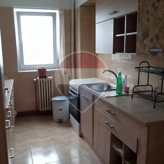 Apartament cu 2 camere decomandat în Centru Civic