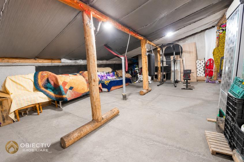 Apartament cu 3 camere semidecomandat în Dărmănești