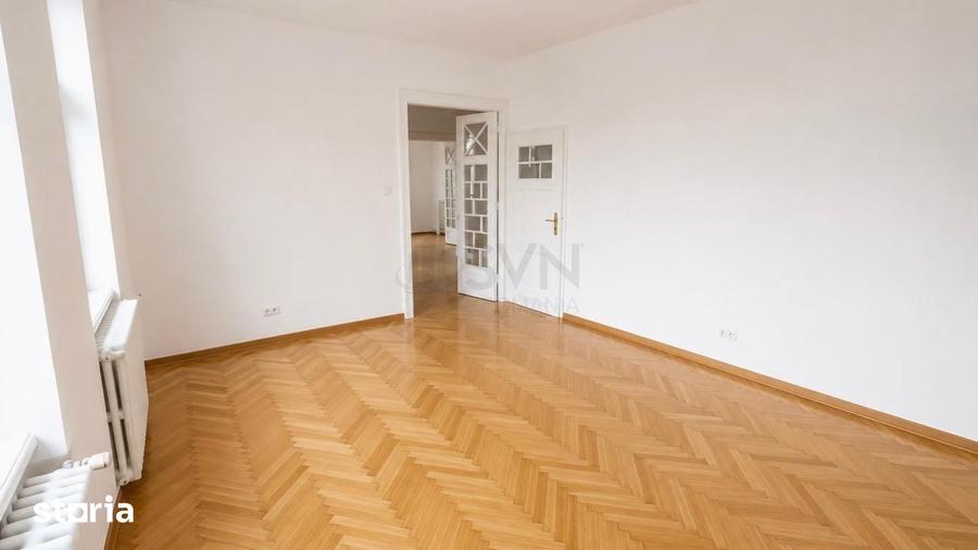 Apartament cu 5 camere în Centrul Civic