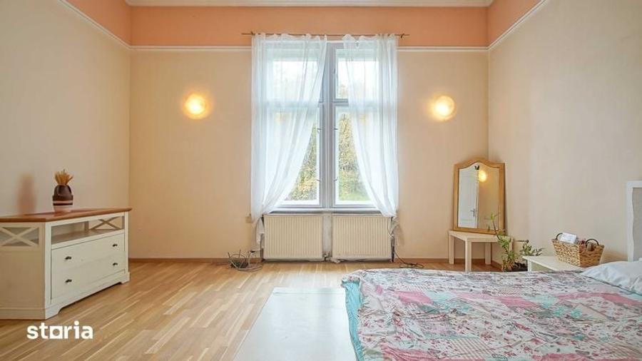 Apartament cu 3 camere decomandat în Centrul Istoric