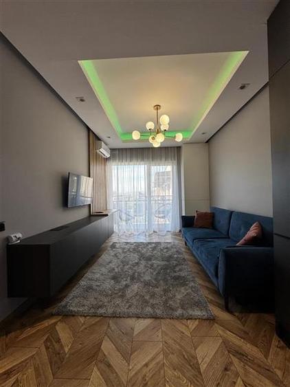 Apartament cu 2 camere semidecomandat, mobilat în Sopor