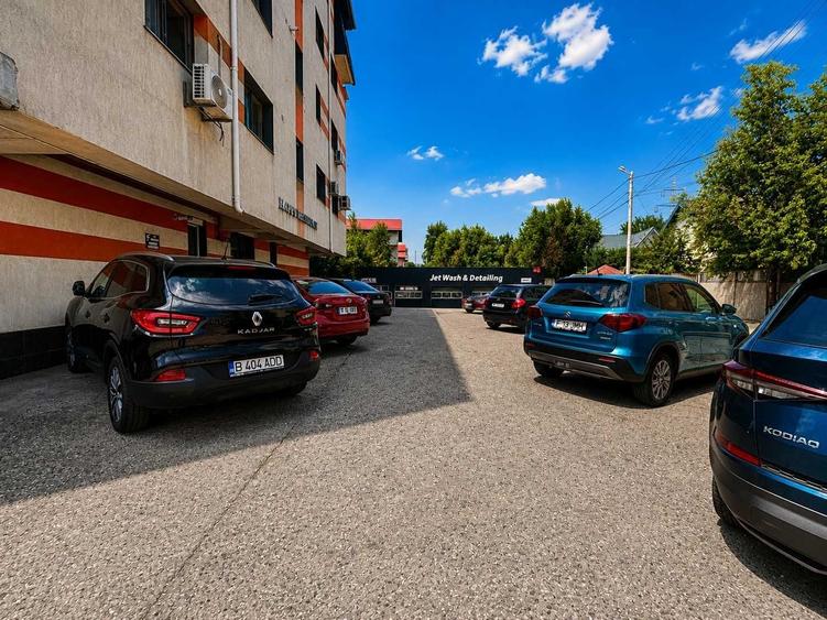 Apartament cu 2 camere decomandat în Roșu