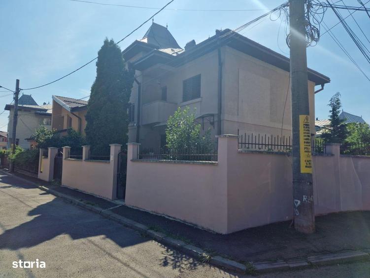 VILA DE VANZARE ZONA CENTRALA , MARA?E?TI- SUCEAVA - 1