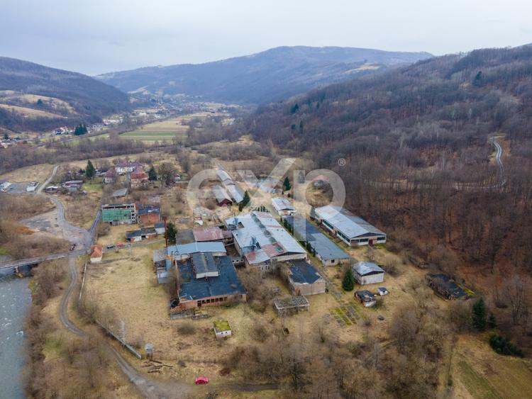 Spațiu industrial, de 5,000 mp, în Bucea