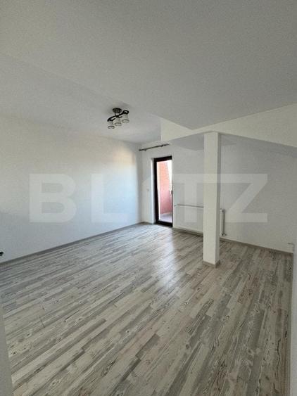 Apartament 3 camere, 100mp, situat pe 2 niveluri, zona Radauti - 2
