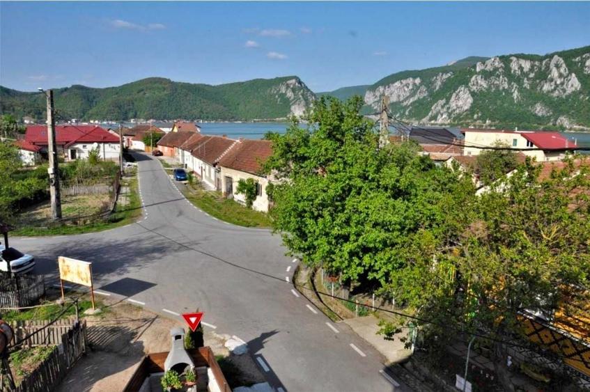 Casă cu 4 camere în Dubova