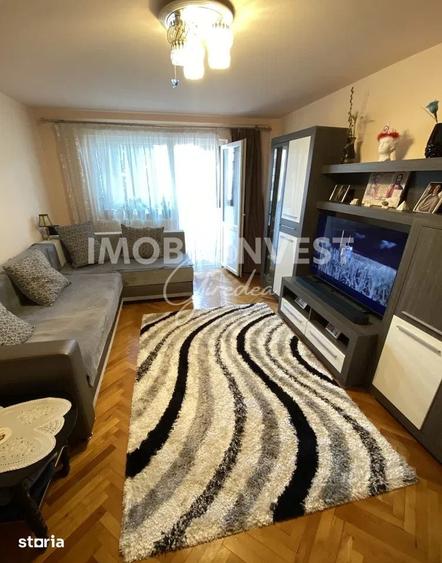 Apartament cu 3 camere în Cetate