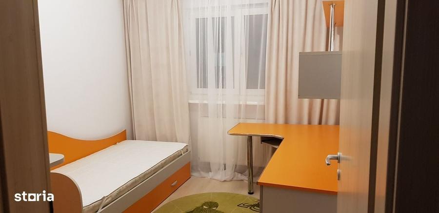 Proprietar, inchiriez apatament 3 camere Strand, etajul 1, central - 6
