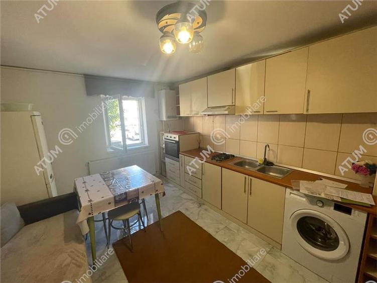 Apartament cu 2 camere decomandat, mobilat în Calea Dumbrăvii
