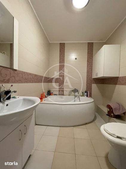 Apartament cu 3 camere decomandat în Nufărul