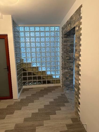 Casă individuală cu 5 camere cu Canalizare în Corbu
