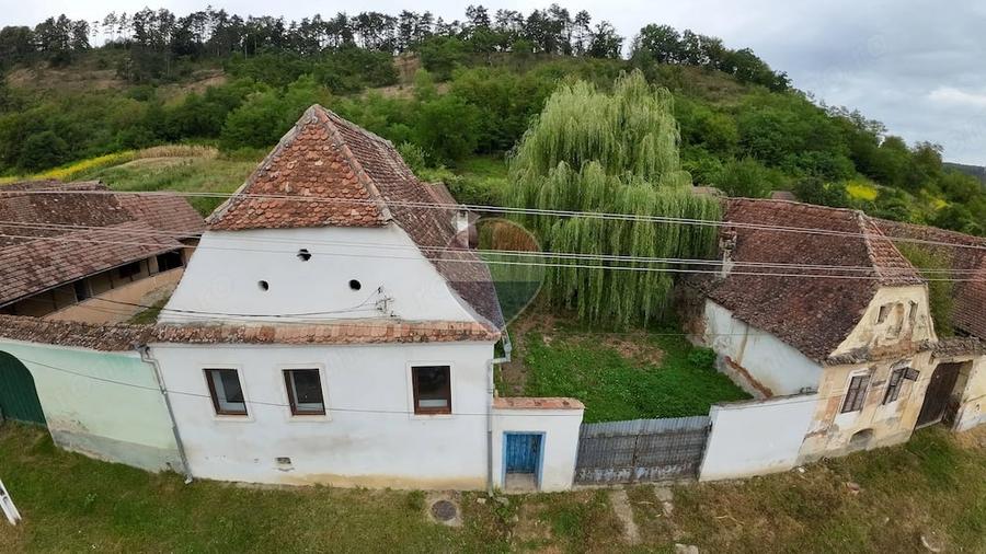 Casă cu Teren 1523 Mp în Valchid