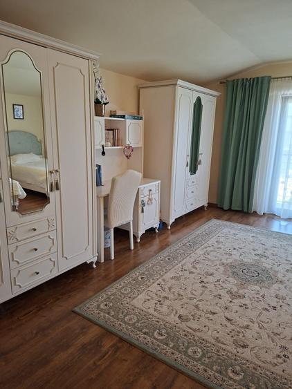 Casă cu 4 camere în Preajba