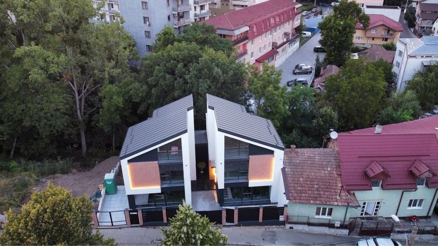 Casă cu 4 camere în Dosu Bricii