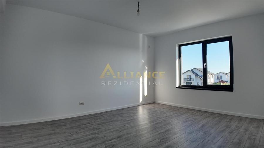 Casă individuală cu 4 camere cu Teren 422 Mp în Berceni