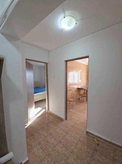 Apartament cu 2 camere decomandat în Micro 11